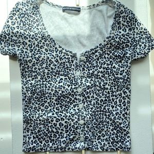 Brandy Melville cheetah crop top, One Size Fits All (NEVER WORN)